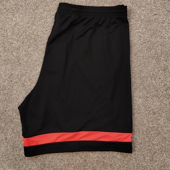 NWT Sz XL Nike Dri-Fit Standard Fit Black Athletic Shorts - Picture 9 of 10